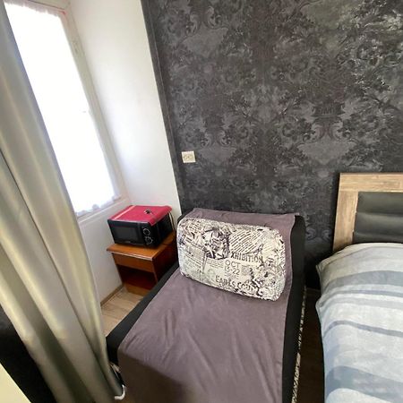 Family Apartment In Avlabari Тбилиси Экстерьер фото