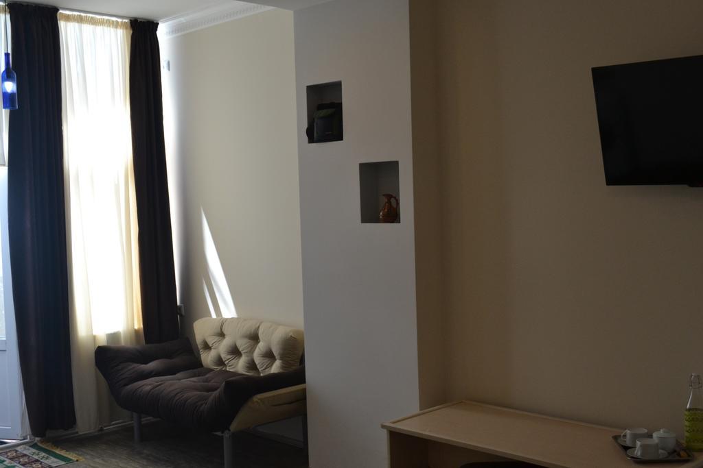 Family Apartment In Avlabari Тбилиси Экстерьер фото