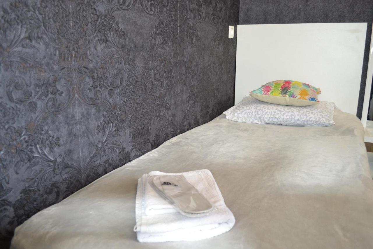 Family Apartment In Avlabari Тбилиси Экстерьер фото