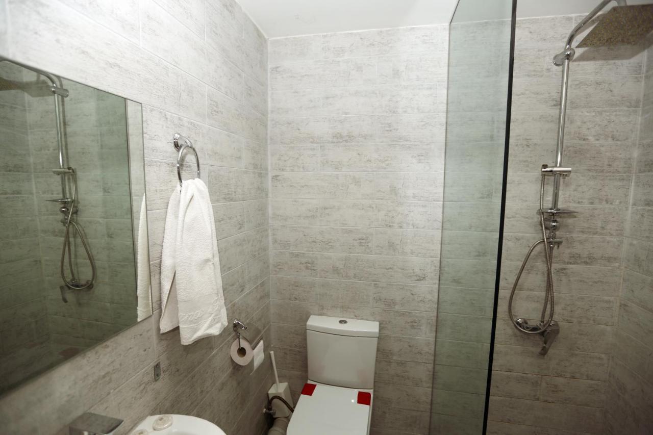 Family Apartment In Avlabari Тбилиси Экстерьер фото